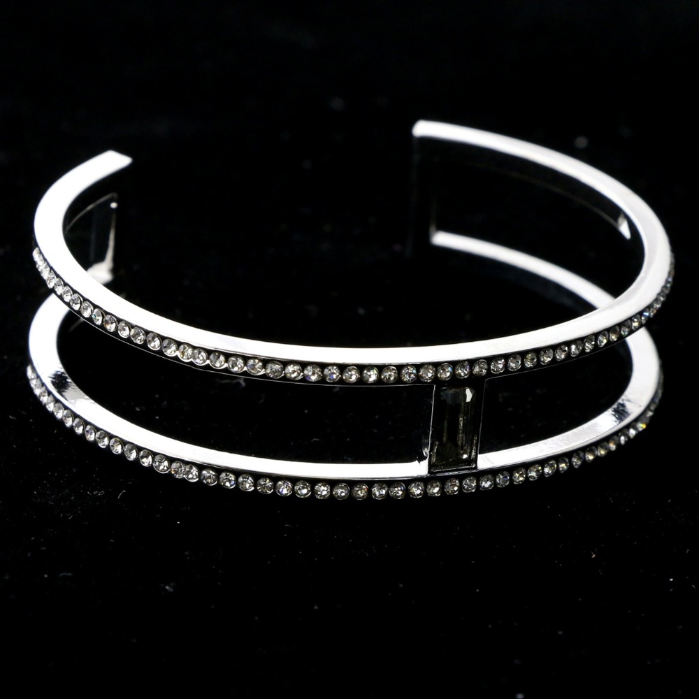 Express Cuff-Bracelet Silver-Tone/Clear NWT - Picture 5 of 5
